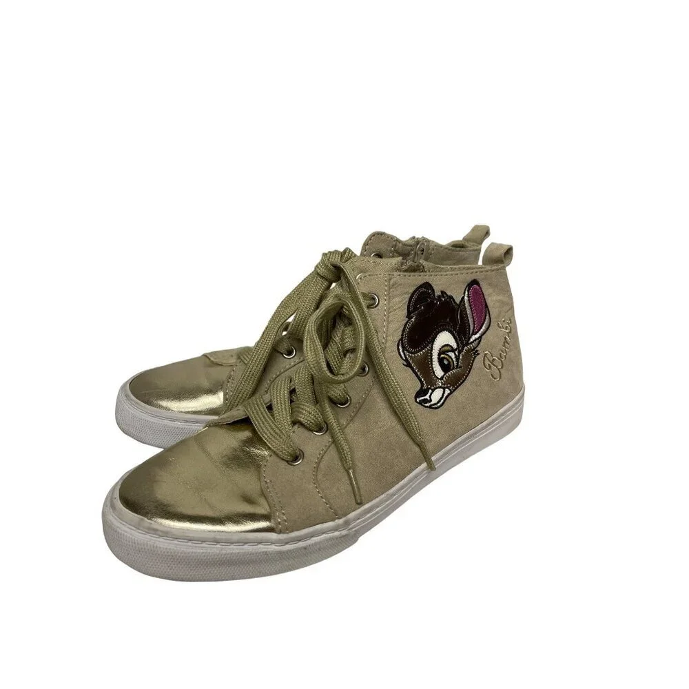 GAP lace up